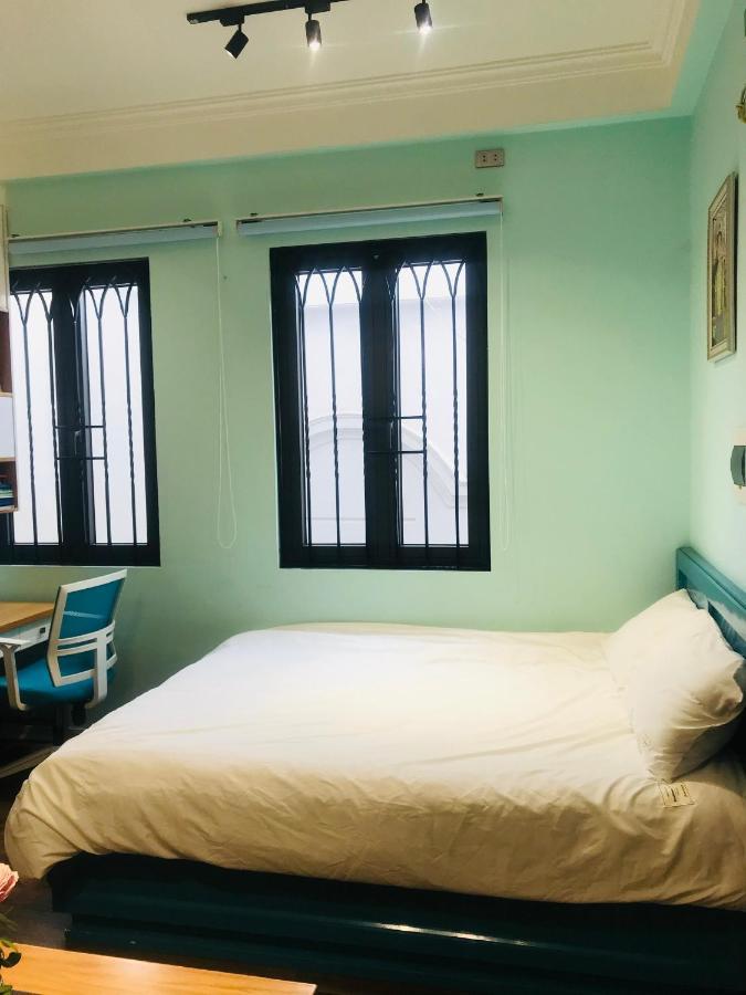 Chez Madame Binh Bed & Breakfast Ханой Екстериор снимка